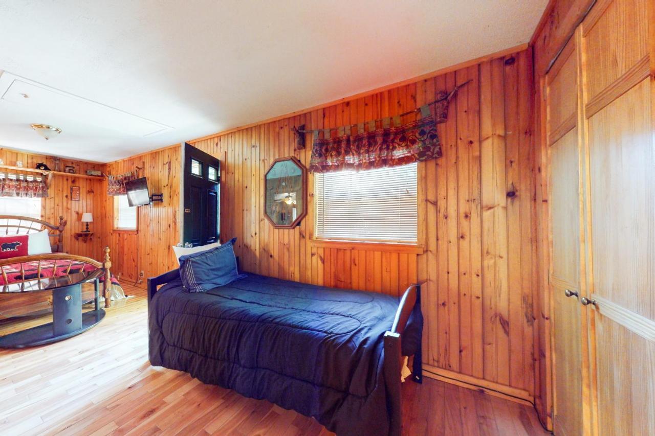 Tweeting Brook Villa Gatlinburg Eksteriør bilde